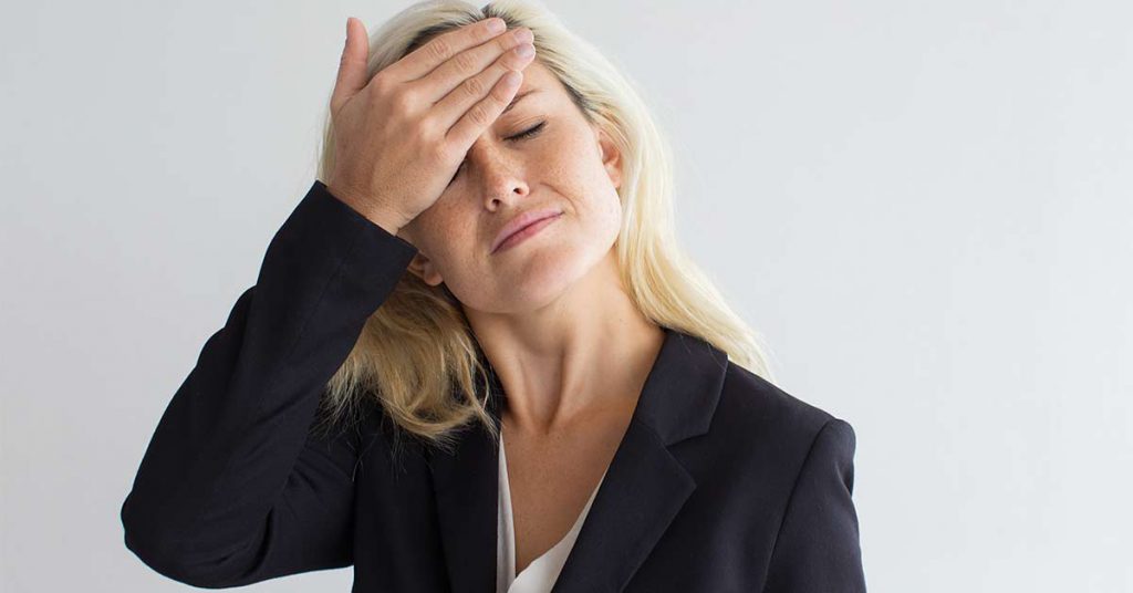 Quando a dor de cabeça e pressão no topo da cabeça são sinais de problemas sinusais